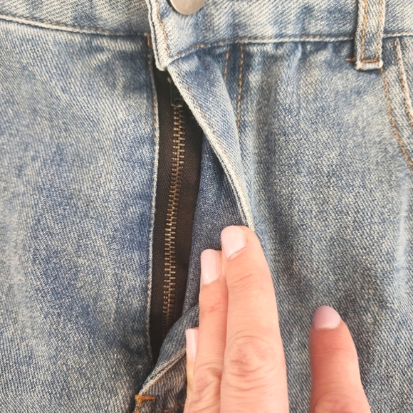 EUC Aelfric Eden Classic Blue Denim Women's Jeans, Size M - Picture 3 of 6